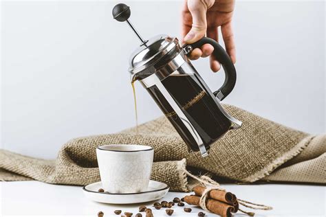 köpürtücüyle kahve yapımı
